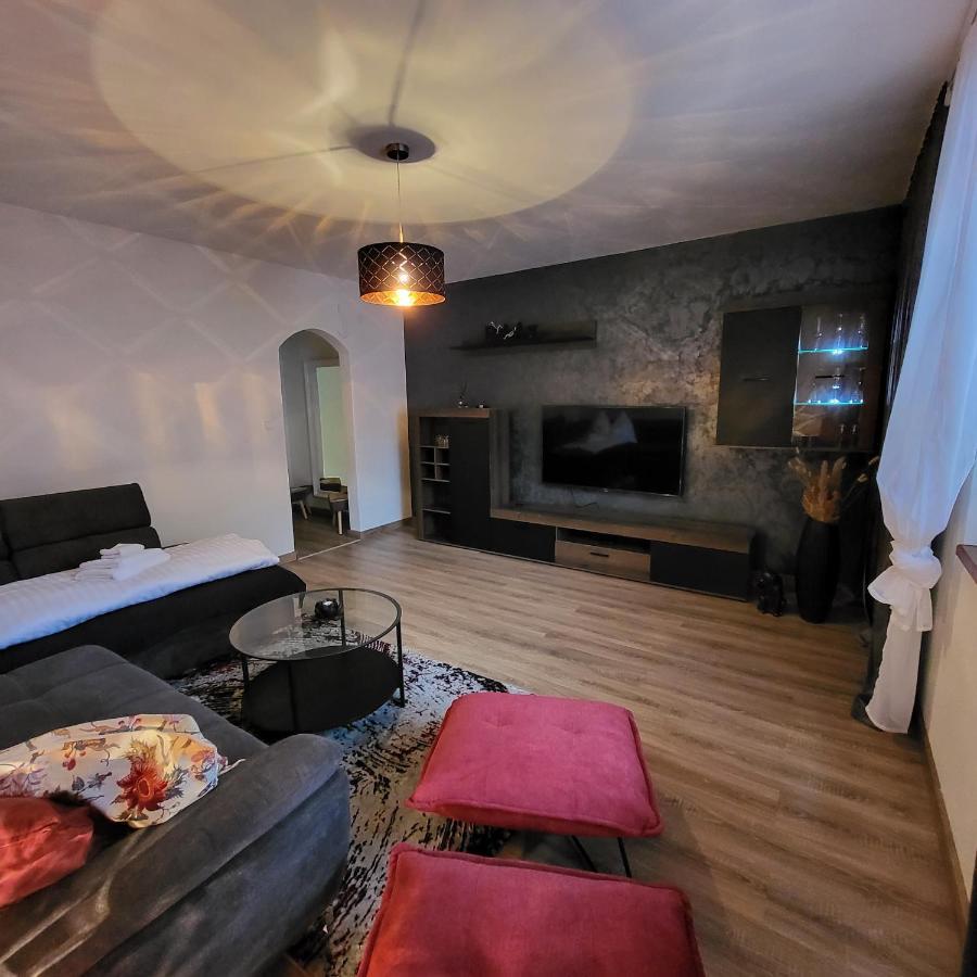 Oli Apartments Senec Luaran gambar