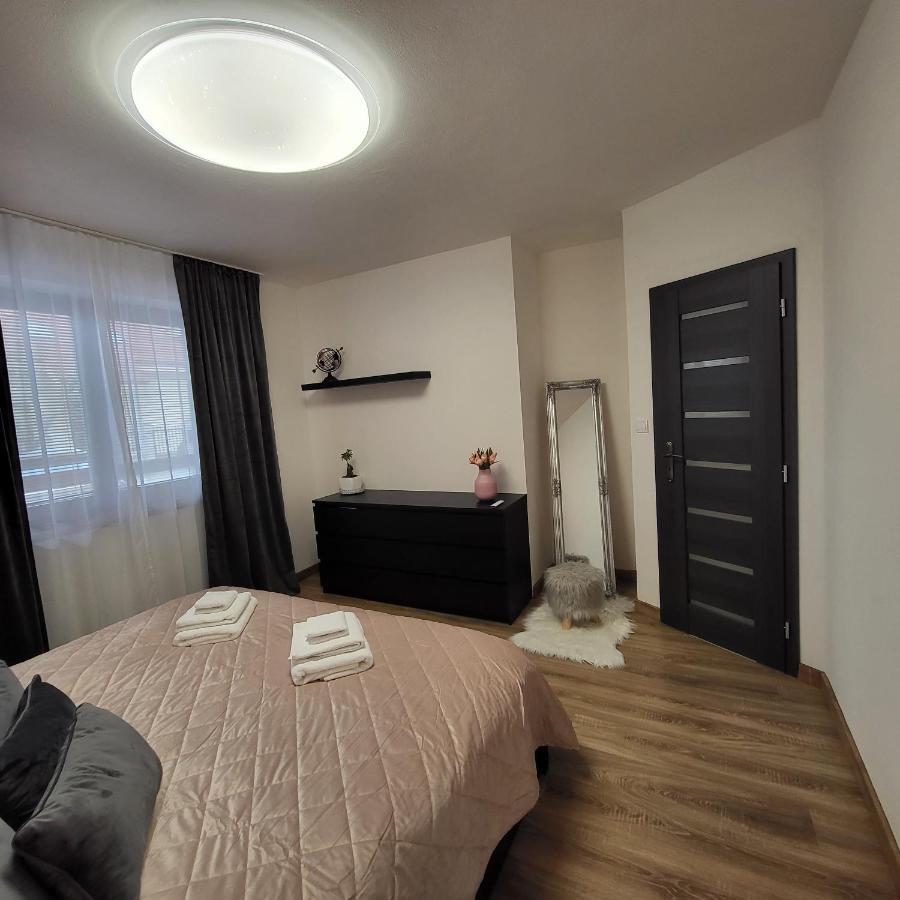 Oli Apartments Senec Luaran gambar